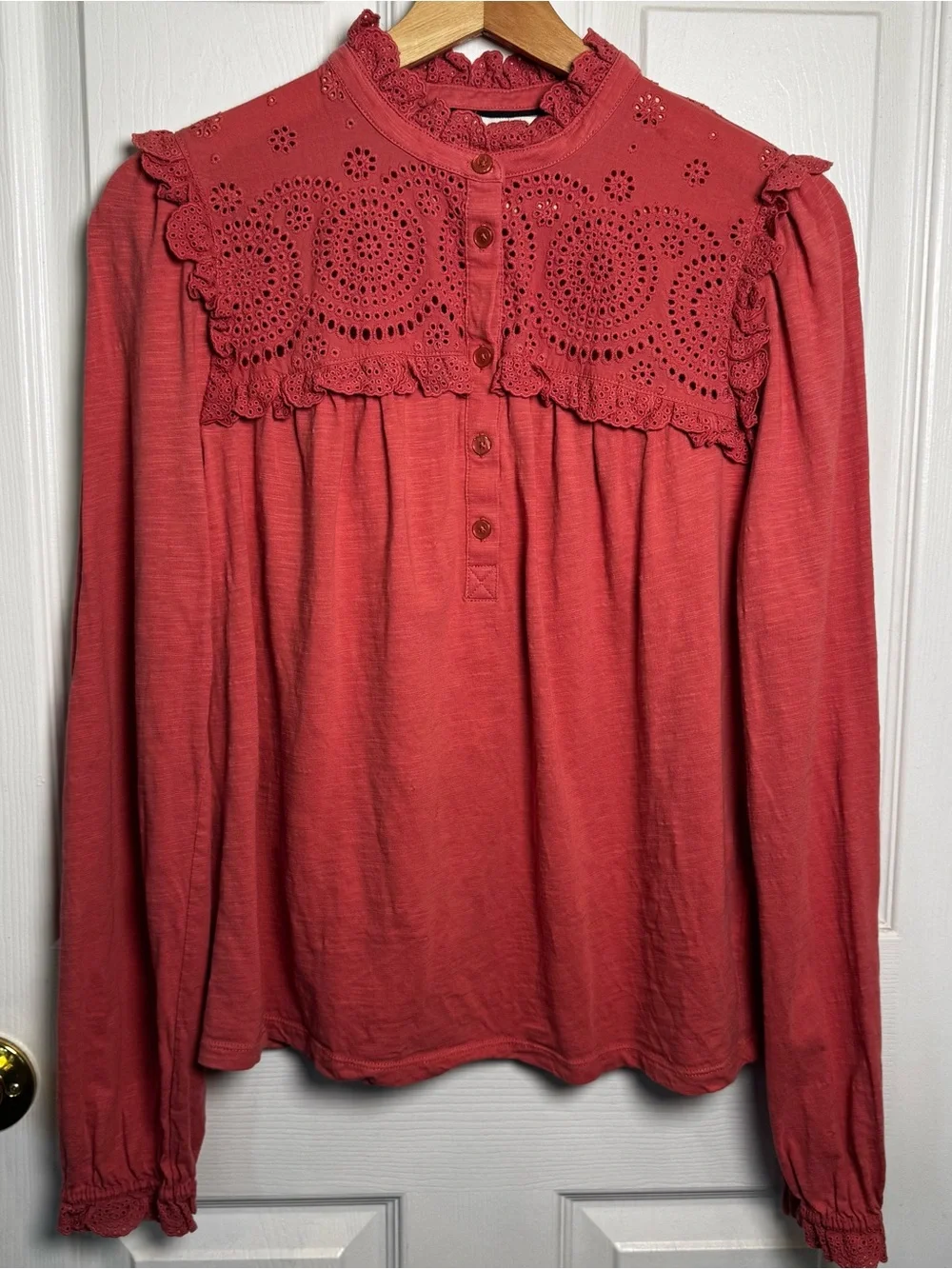 Boden Eyelet Ruffle Long Sleeve Top Salmon Boho Romantic Size 8 Prairie Fall